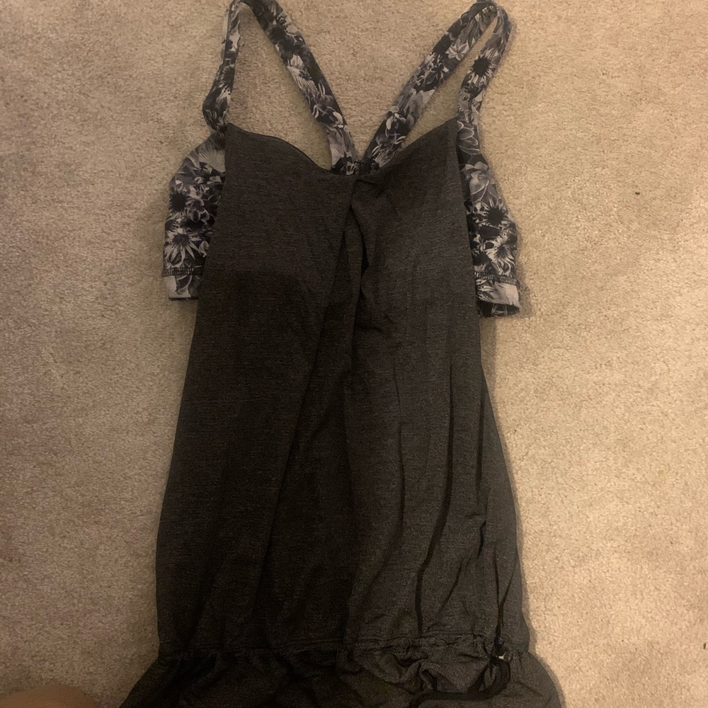 Lululemon top with built in bra